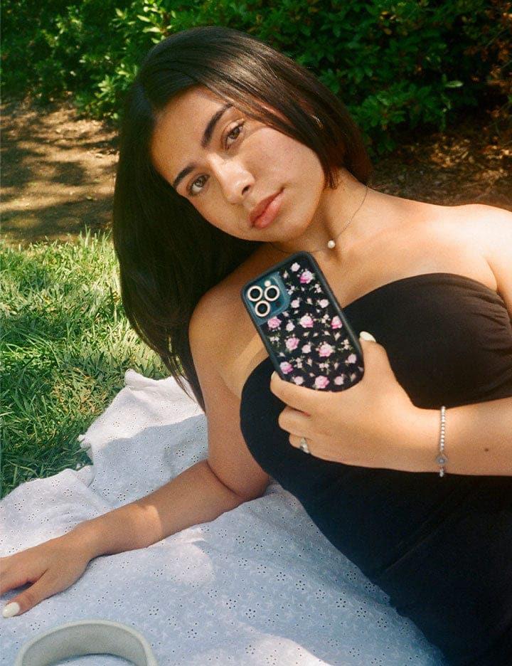 Wildflower Airpods Pro Case Airpods Pro Gen 22 Black and Pink Floral  USA |  GDOC-84213